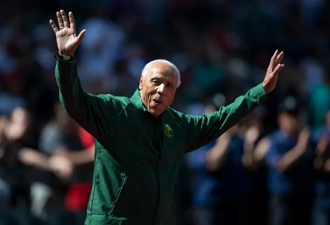 Lenny Wilkens曾是加拿大飛人Carter的教練。(photo by yahoo)