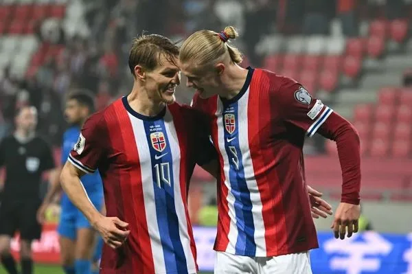 厄德高與哈蘭德的默契組合被譽為最強荷蘭雙核(photo:yahoosports)/金享娛樂城