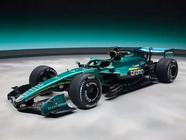 奧斯頓馬丁外型延續阿斯頓馬丁綠,命名為AMR26/金享娛樂城